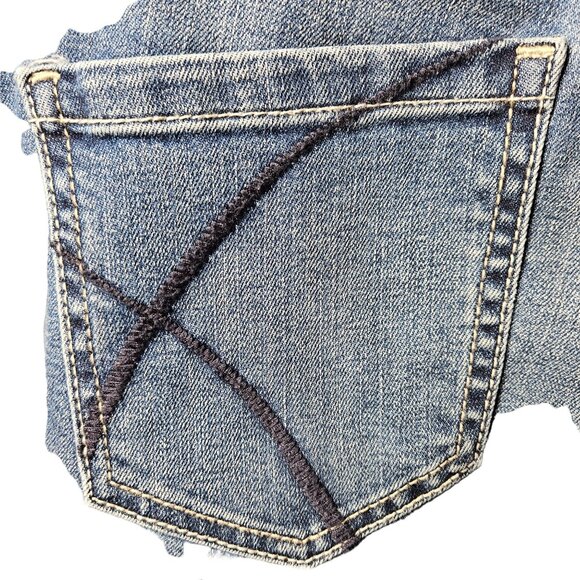 Women's Mid-Rise Skinny Jeans With Cross-Stitch Pocket Design - Picture 2 of 7